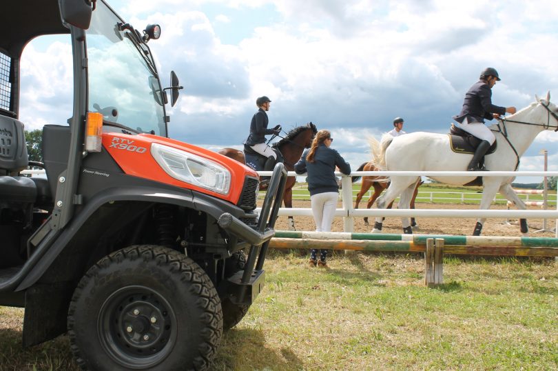 Pojazd uniwersalny Kubota RTV X900