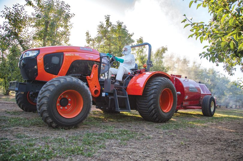 Ciągniki Kubota. Ciągnik sadowniczy Kubota M6Ll-111