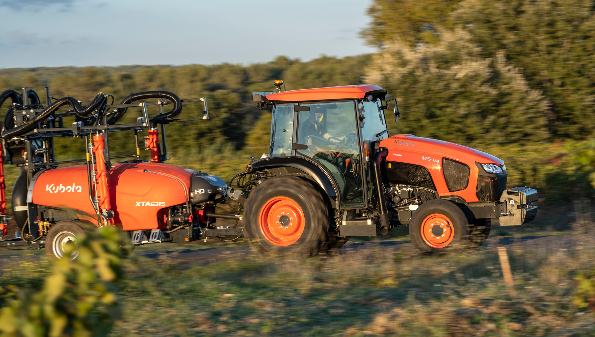 Kubota M6002 Narrow Opryskiwacz XTA